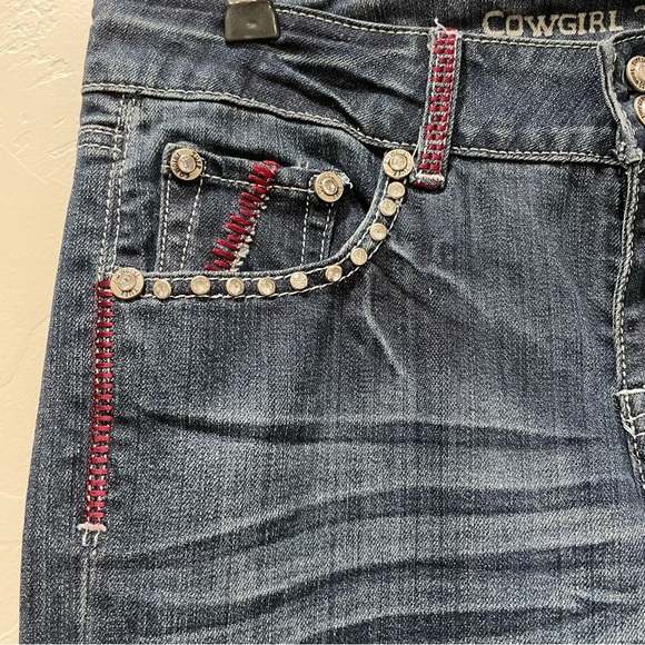 Cowgirl Tuff Co Jeans. Bootcut Women’s Size 28 Length 33 Studded Red Details - Picture 5 of 16